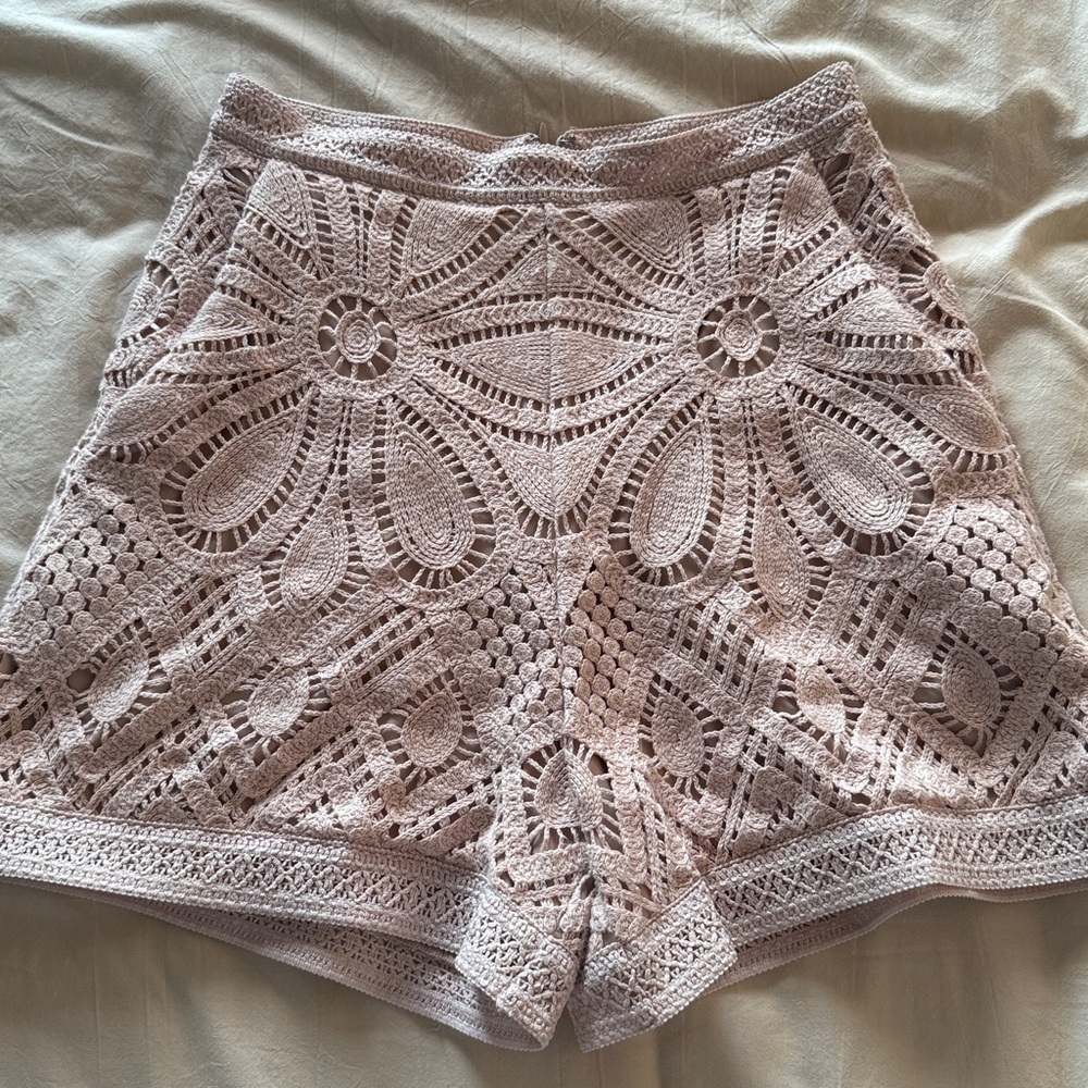 PatBO Cream Crochet High-Waist Shorts - Picture 4 of 7
